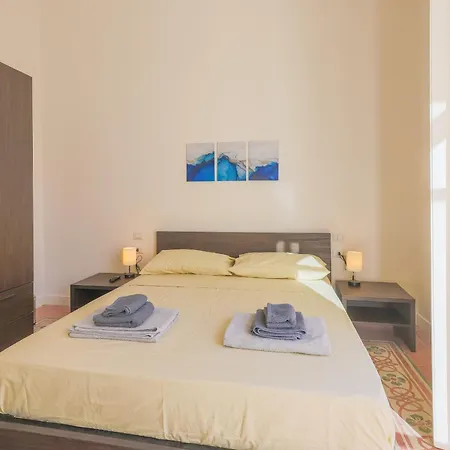 Πανσιόν B&B Salerno Centrale 4*