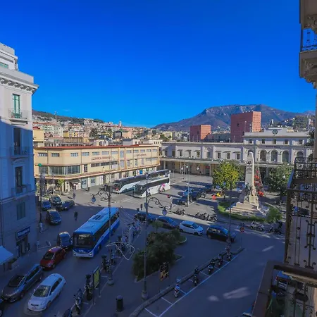 B&B Salerno Centrale בית הארחה 4*